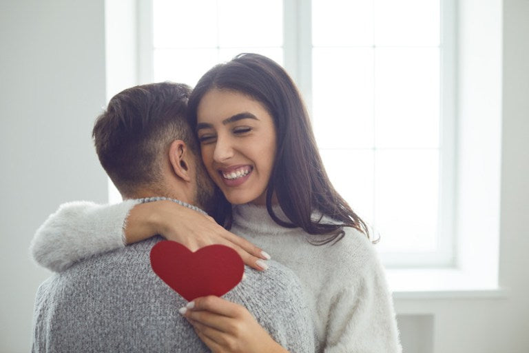 Per i Regali di San Valentino Scegli un Gioiello: Guida Completa 2025