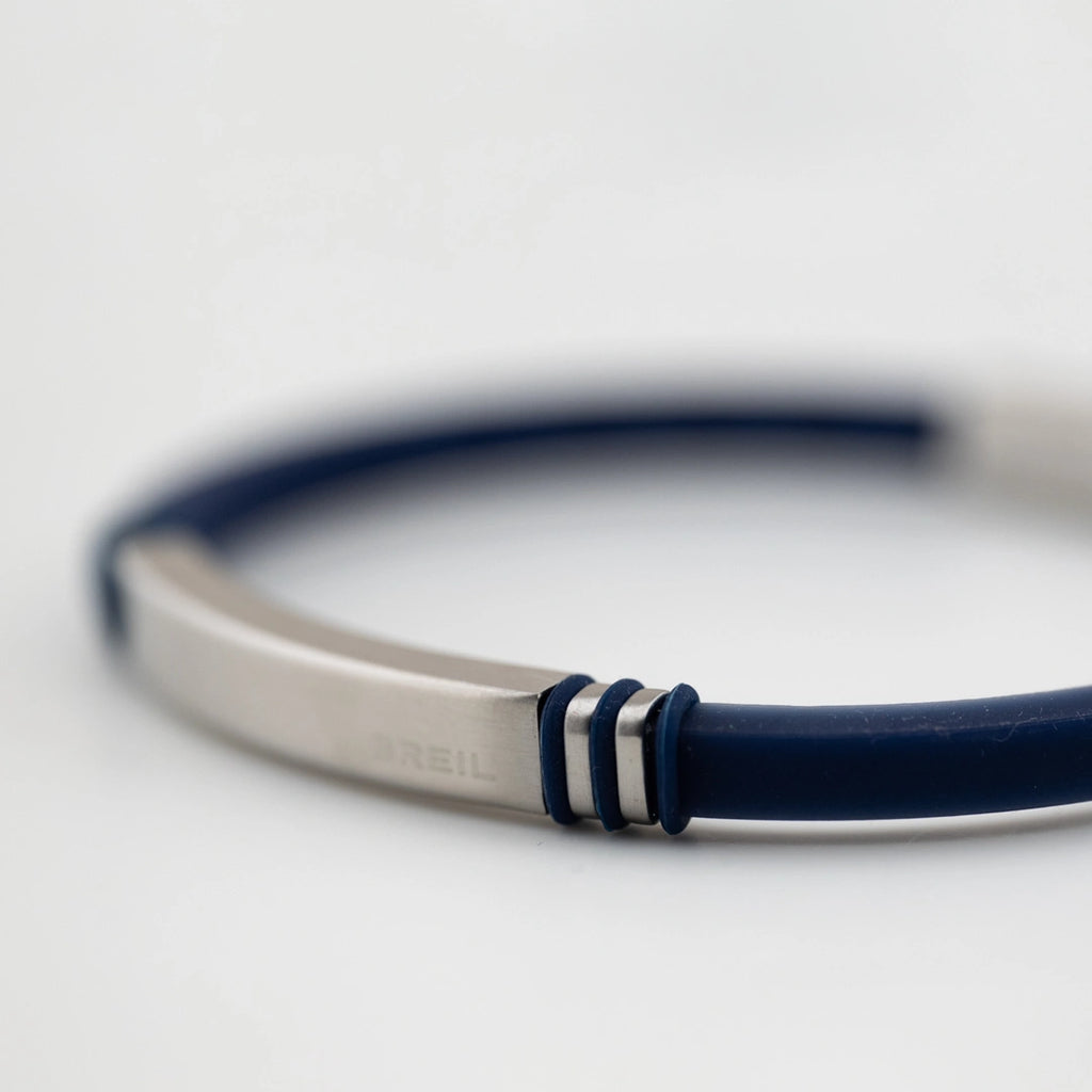 Bracciale Breil Light Cuff Wild Acciaio e Silicone Blu TJ3820