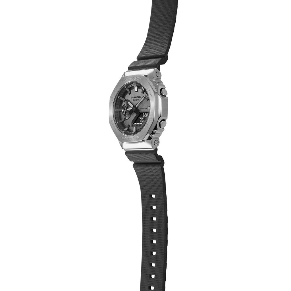 Orologio Casio G-Shock Metallizzato e Cinturino Blu GM-2100-1AER